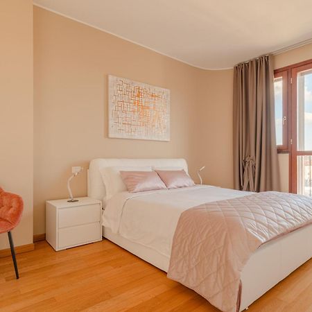 Aparthotel Fiftyfive-One Zuretti Mediolan Zewnętrze zdjęcie